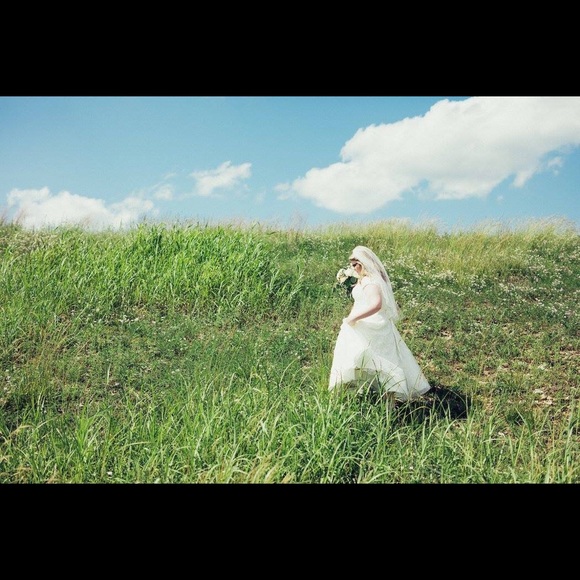 David’s Bridal Wedding Dress - Picture 8 of 8